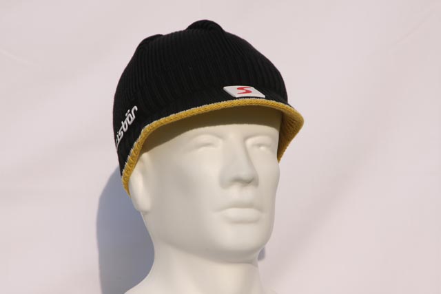 Streif - like the Cap - a cool lid with cool stripes - Black Hat with Yellow Trim
