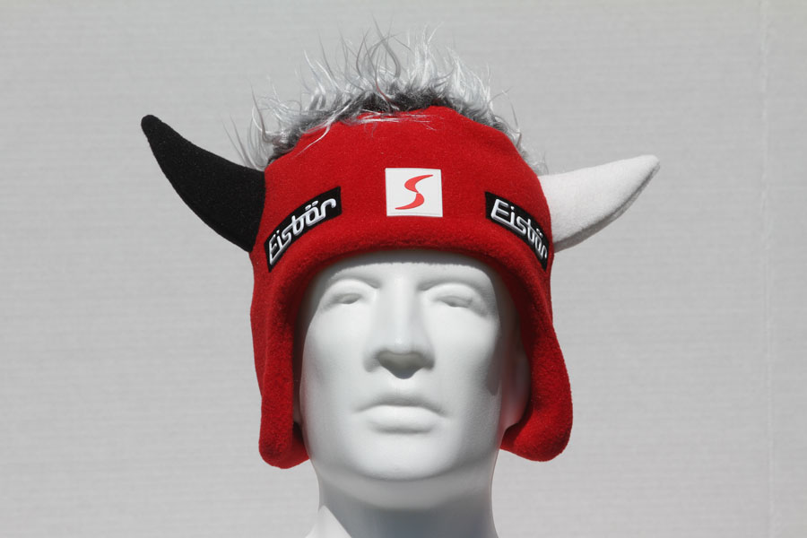 Nestor - hat with Horns - Red with Black Horn